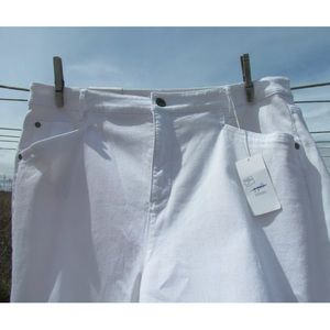 NWT J JILL white denim jeans Smooth Fit Straight Leg summer sexy flattering cute